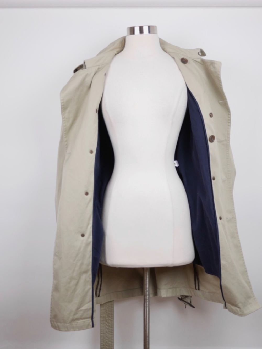 Banana Republic Classic Beige Cotton Trench Coat - Women’s S - Picture 6 of 11